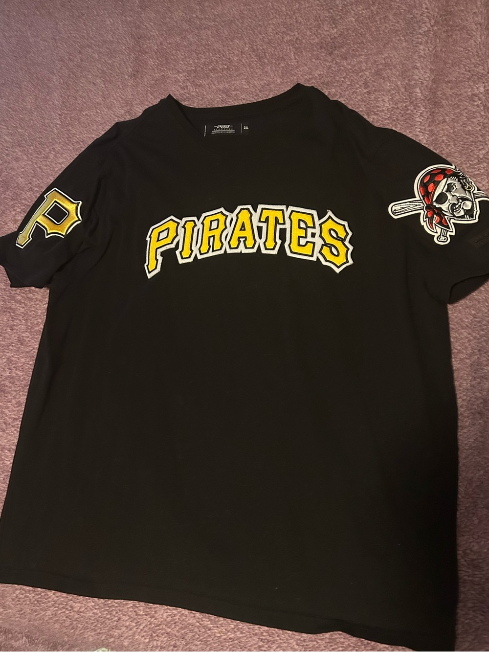 Pirates Graphic Team Tee - Black